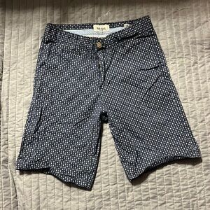 Rebel short skull design